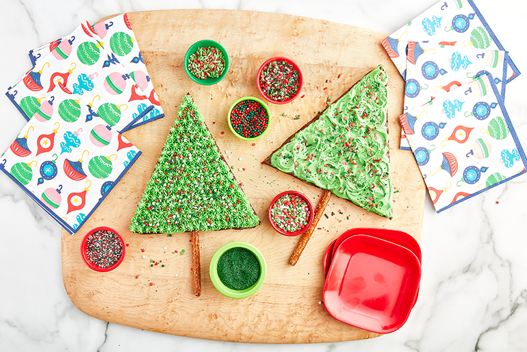 Brownies en forma de arbol navideño con betun verde