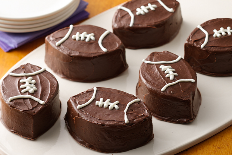 Brownies en forma de balón de fútbol americano