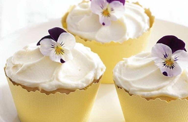 Cupcakes de limón y chocolate blanco Betty Crocker Latin America